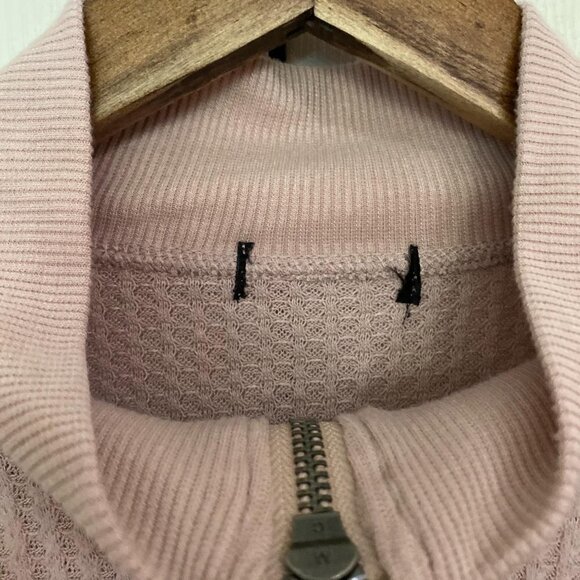 Pink Thermal Waffle Knit Women's Y2K O Ring 1/2 Zip Cropped Sweater Size Small - Picture 5 of 6